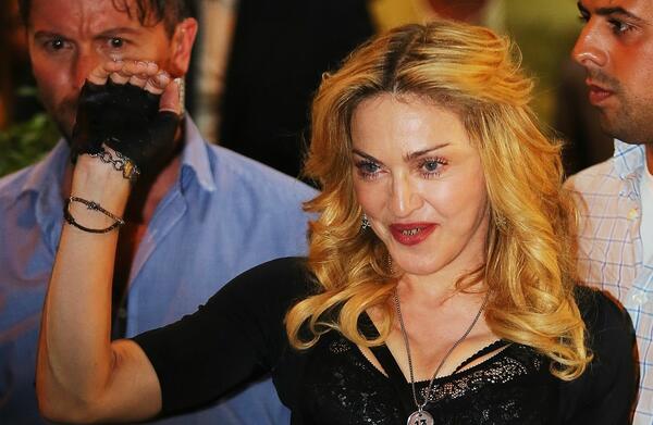 Мадона прекрачи всички естетически граници