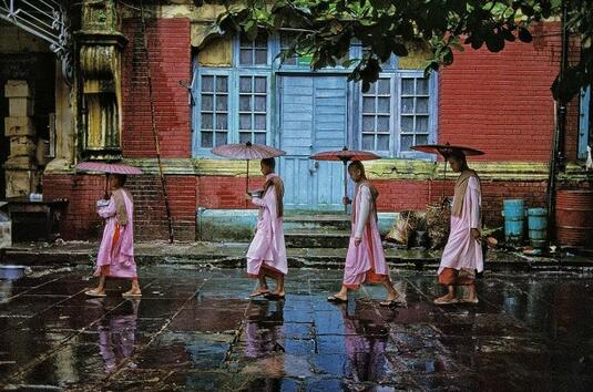 <p>Шествие от монахини в Бирма</p>