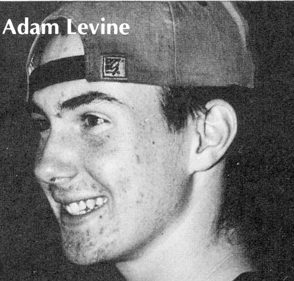 Преди да стане секссимвол: Адам Ливайн в гимназията