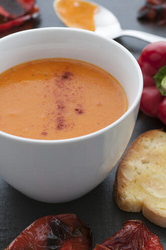 Само 23 калории: Екзотична супа с печени чушки