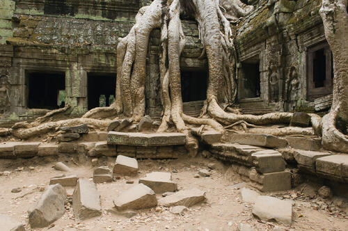 Ангкор Ват: Призракът на Камбоджа
