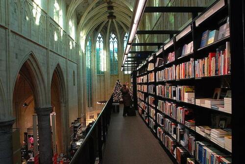 Невероятни книжарници на необичайни места