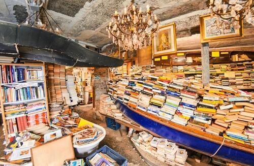 Невероятни книжарници на необичайни места