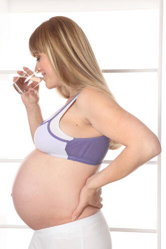 Могат ли бременните да дадат шанс на алкохола?
