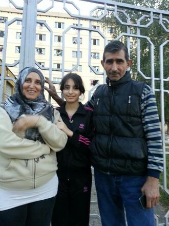 <p>Суад, дъщеря й Мариам и Мохамед</p>