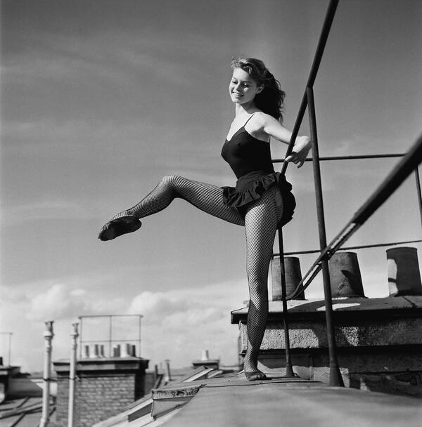 Ретро полъх: Прекрасната Бриджит Бардо през 1952 г.