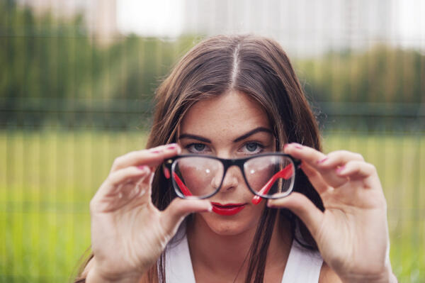 11 проблема, които само дамите с очила могат да разберат