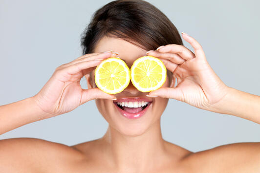 Как лимонът може да преобрази косата ви?
