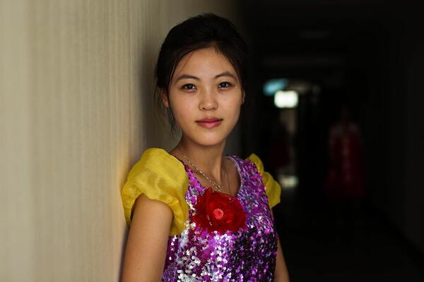 Нежната красота на жените в суровата Северна Корея
