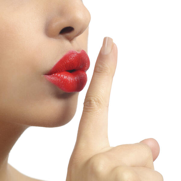 Какво казва формата на устните ви за вашия любовен живот?
