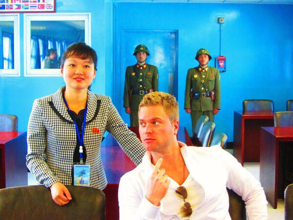 Странното пътешествие на една двойка до чудатата Северна Корея