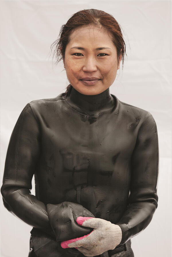 Невероятна история за смелостта на “морските жени” от Южна Корея
