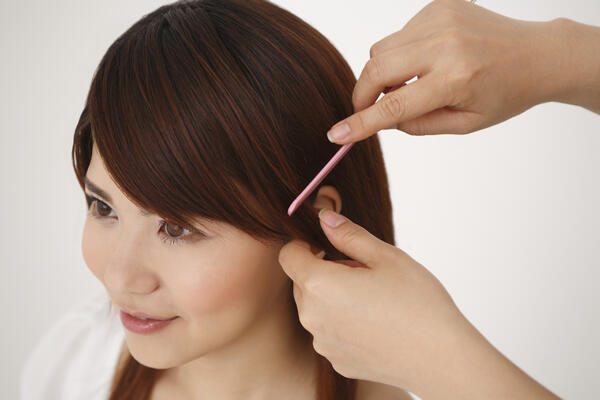 Трите най-вредни навика, които водят до изтъняване на косата
