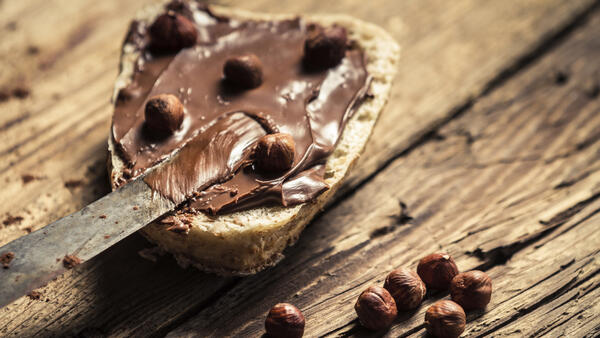 Яжте шоколад! Учени доказаха, че ни прави по-умни!