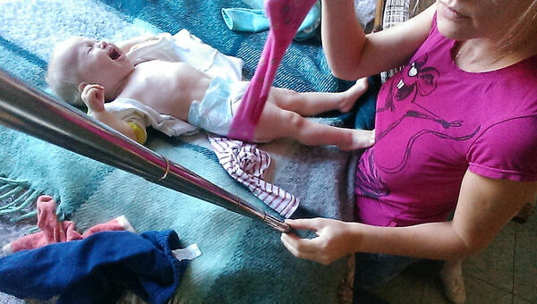 Мама, бебе и селфи стик - история за ежедневието на всяка майка по света!
