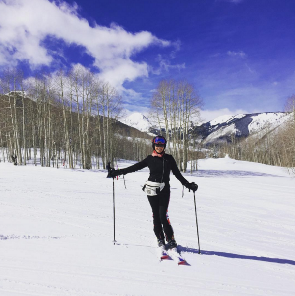 71-годишният Майкъл Дъглас съживява романтиката със... ски!