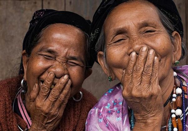 Скритите усмивки на пъстрия виетнамски народ