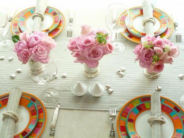 Страхотни пролетни декорации за маса, с които да освежите дома си