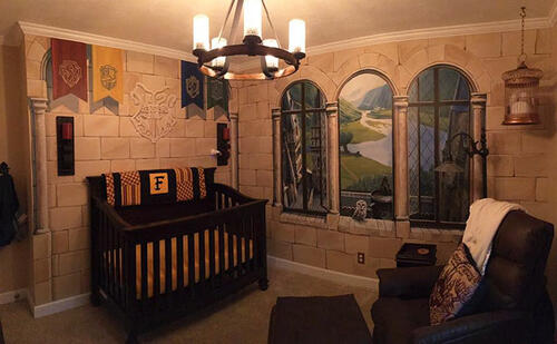 Баща създава детската стая за сина си в стил Хари Потър