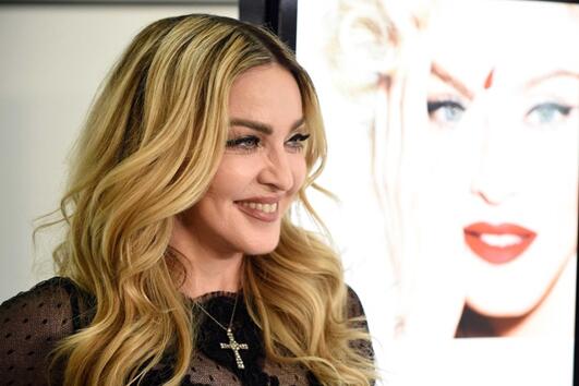 Мадона загуби попечителството над сина си