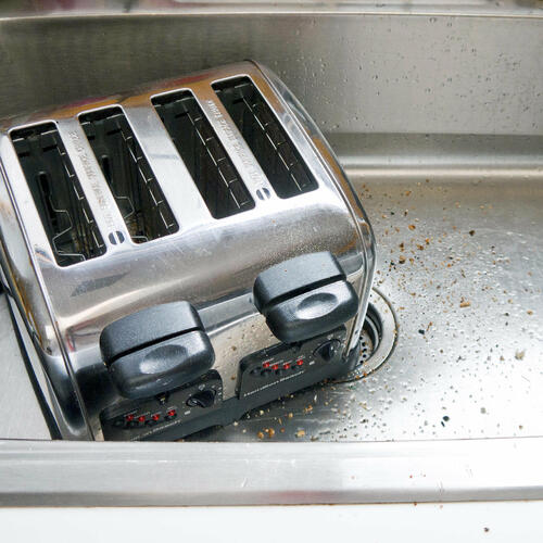 Как да почистим тостера за 5 минути
