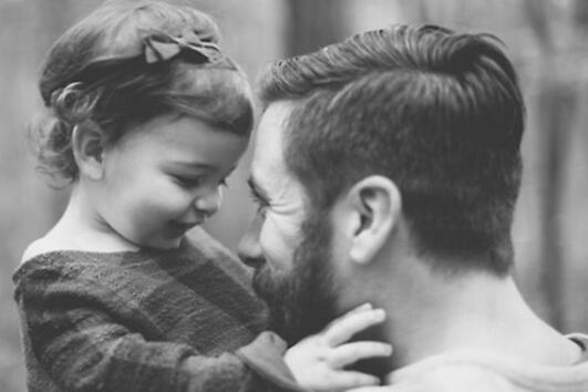 Как бащите учат дъщерите си да вярват в себе си? (ВИДЕО)