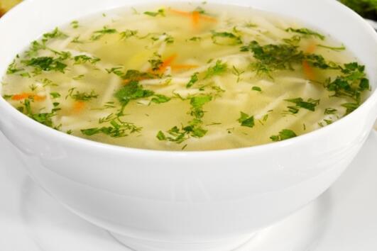 Супа с тиквички и къри