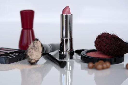 4-те най-вредни, но и най-използвани козметични продукти