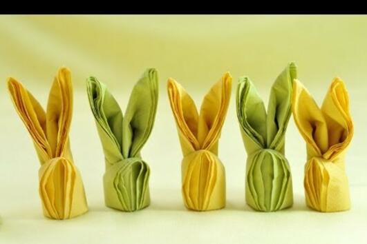 Как да сгънем салфетките във формата на зайчета за Великден (ВИДЕО)