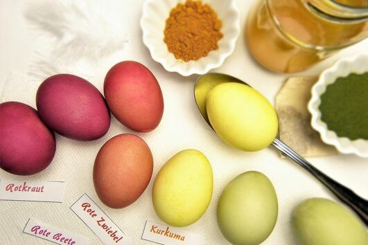 Натурални бои за яйца