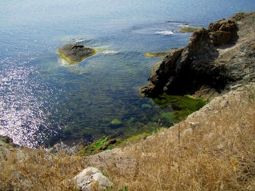 Усамотение, спокойствие и релакс на българския остров Света Анастасия