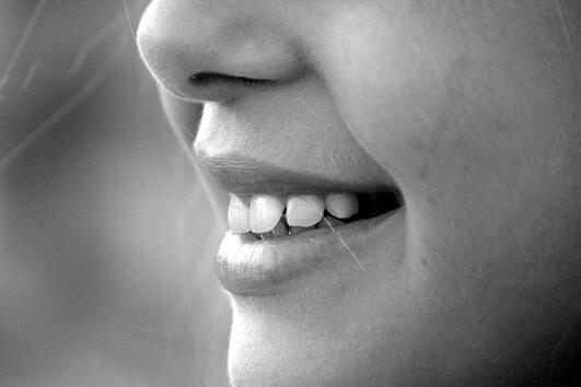 Топ 10 на храните, които най-много увреждат зъбите ни 