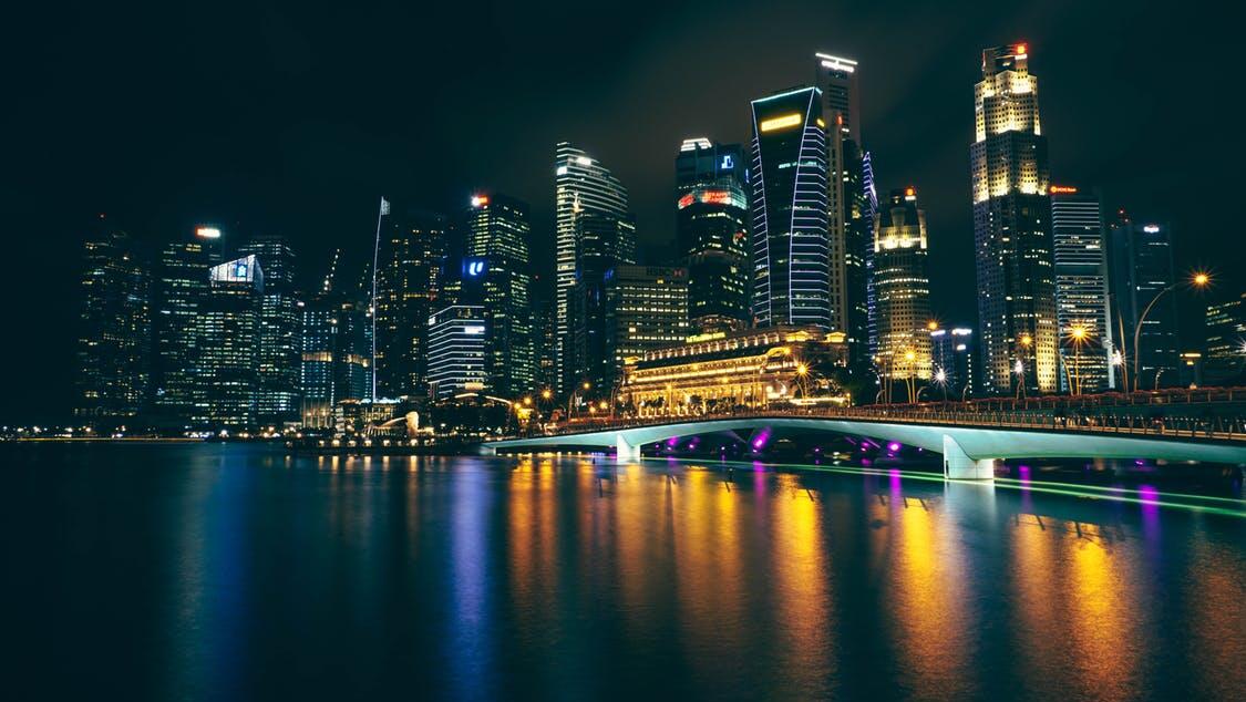 Сингапур е град-държава, където новите технологии се съчетават с традициите