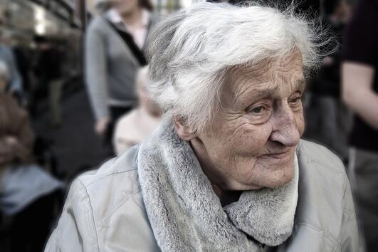 Писмото на 83-годишна дама до приятелката й е пълно с житейски уроци 