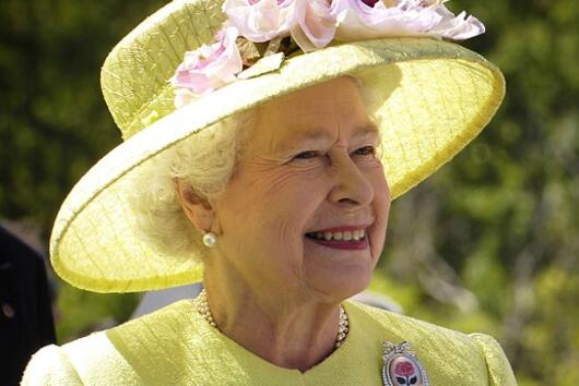 Диетата на кралица Елизабет, която я поддържа в перфектно здраве 