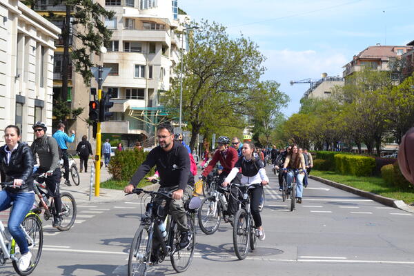  Велопоход „ ЗАЕДНО “ в поддръжка на хората с хемофилия потегля в София, Пловдив, Варна и Бургас на 21 април! 