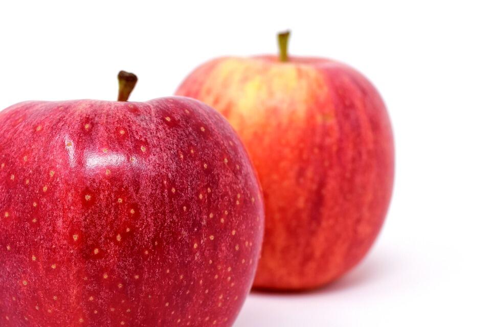 Една ябълка на ден държи доктора далеч от мен- всички