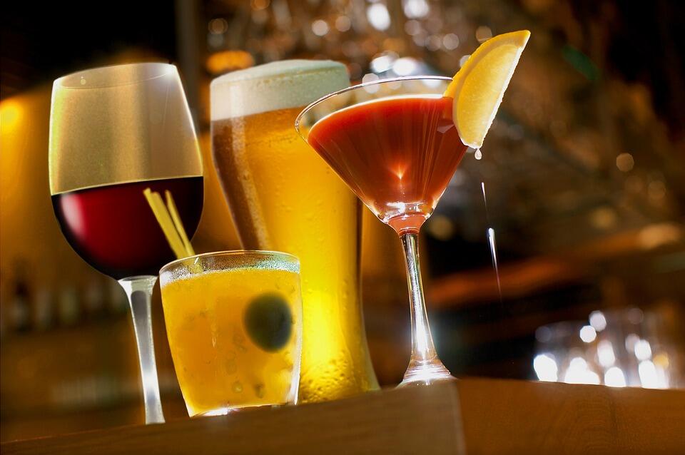 Най-популярните коктейли съдържат алкохол и много калории. Ето защо алкохолът