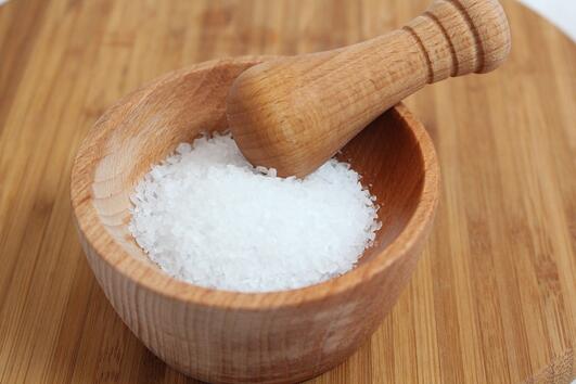 7 признака, че консумирате прекалено много сол 