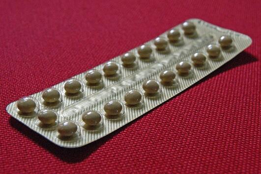 8 странични ефекта на противозачатъчните хапчета 