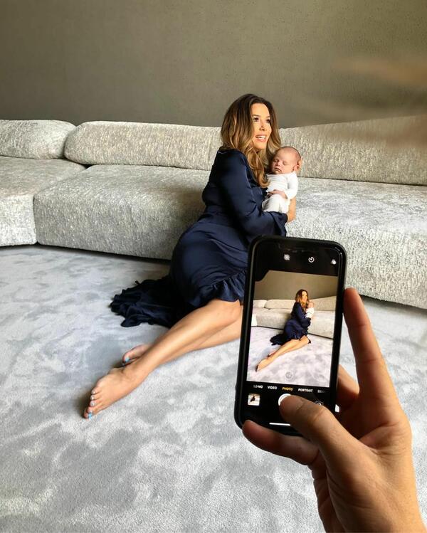 Ева Лонгория във фотосесия с бебето 