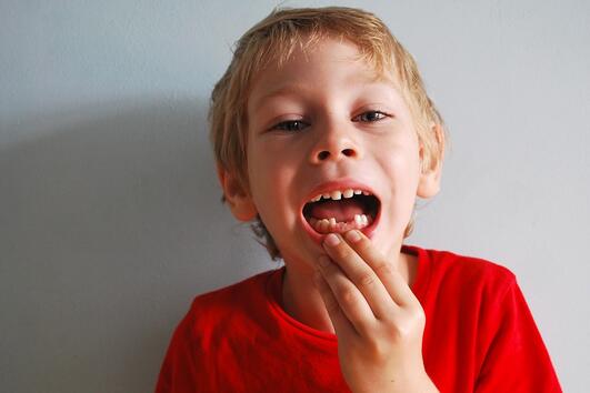 Защо трябва да пазите млечните зъби на децата си?