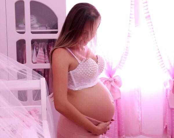 Науката потвърждава, че бременността може да бъде "заразна"