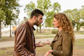 Според неотдавнашни проучвания 44 от женените двойки смятат че споровете