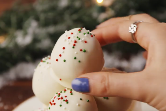 Ето как да си приготвите супер вкусни снежни топки с