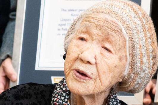 Най-възрастната жена в света дава съвети за дълголетие и щастлив живот 