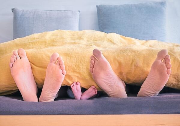 Родителите не получават достатъчно сън през първите 6 години след раждането на детето