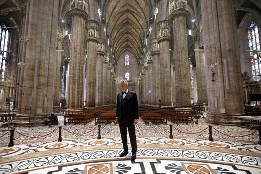 ‘Музика за надежда’ на Великден гласът на Андреа Бочели изпълни катедралата в Милано
