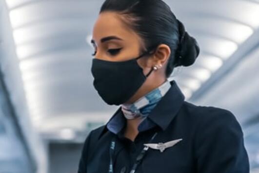 10 неизказани изисквания за това как трябва да изглеждат стюардесите