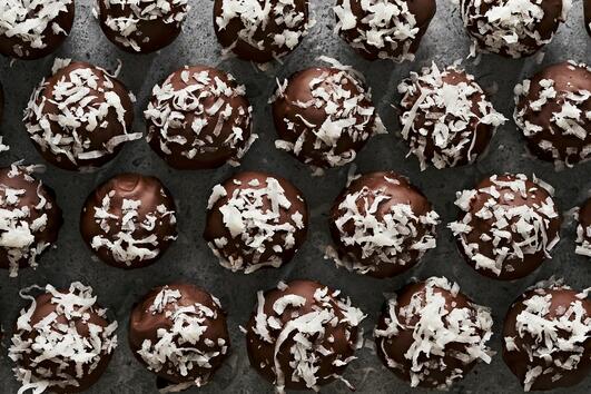 Най-вкусните шоколадови кокосови топчета